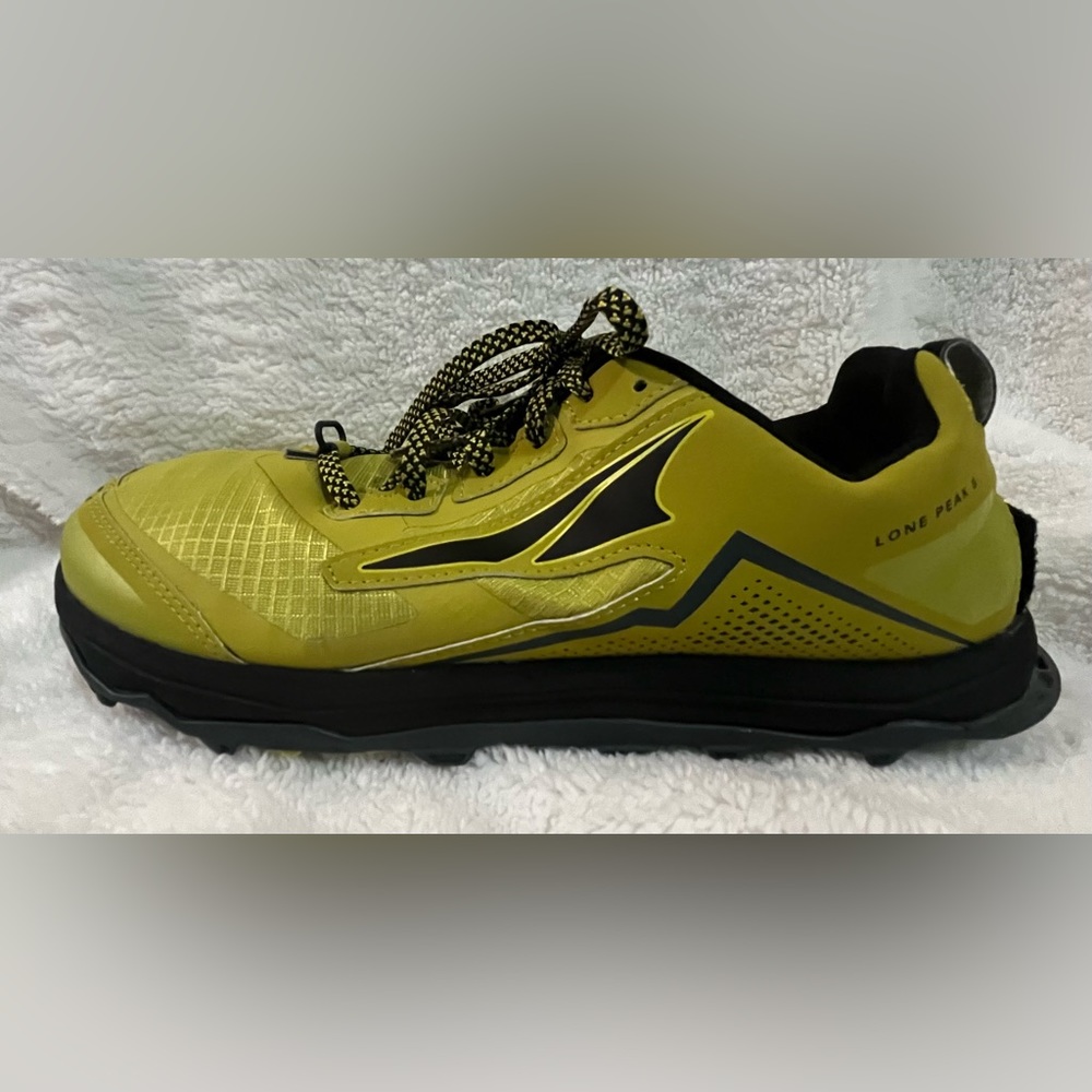 Altra men’s running shoe. Great condition Size 11.5. No rip or tears. See PICTs